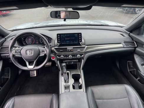 Used 2018 Honda Accord Sport image 18