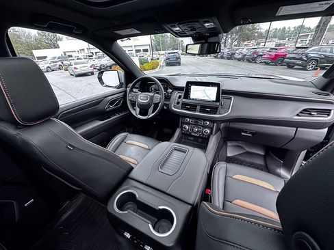 Used 2024 GMC Yukon AT4 image 40