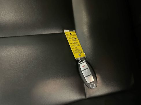 Used 2023 Nissan Murano SV image 25