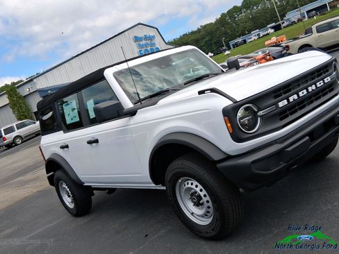 New 2025 Ford Bronco 4-Door image 24