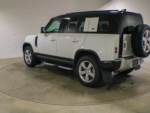 Used 2023 Land Rover Defender 110 S AWD/4WD image 4