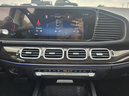 Used 2026 Mercedes-Benz GLS 450 4MATIC image 27