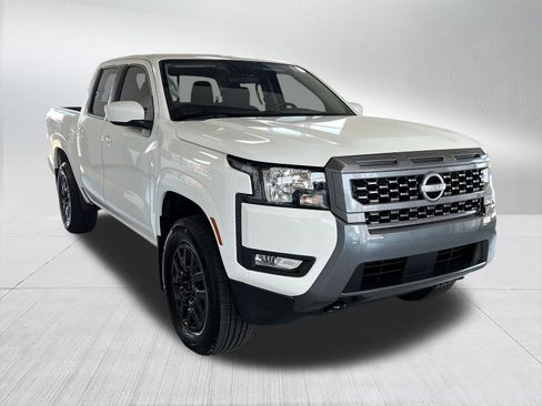 Used 2025 Nissan Frontier SV w/ SV Convenience Package AWD/4WD image 4