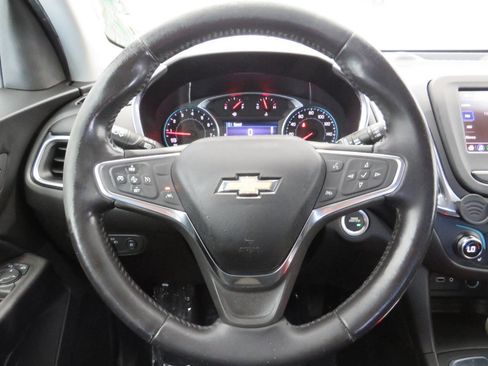 Used 2021 Chevrolet Equinox LT w/ Driver Convenience Package image 17