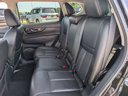 Used 2020 Nissan Rogue SL FWD image 28