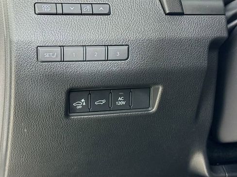 Used 2024 Lexus GX 550 image 10