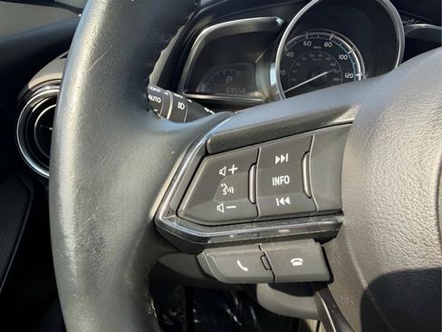 Used 2019 Toyota Yaris XLE FWD image 38