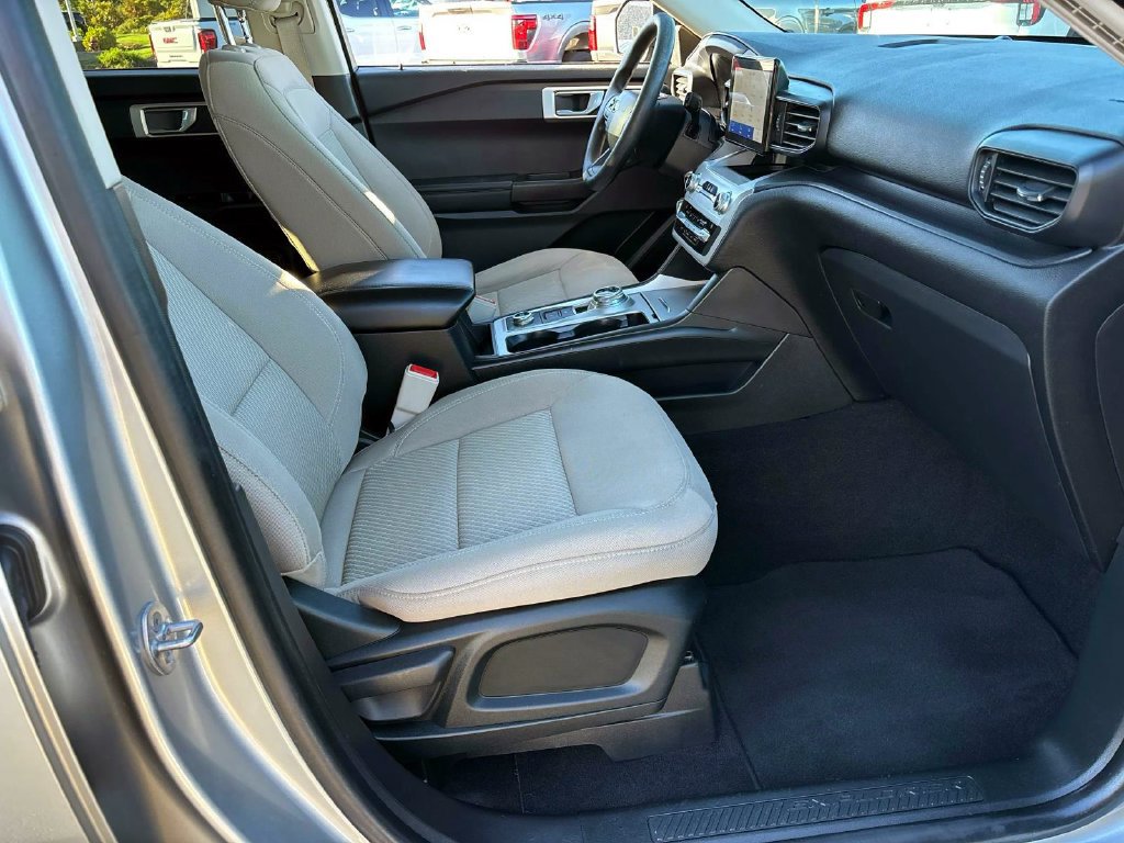 Used 2021 Ford Explorer 4WD image 16
