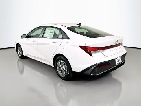 New 2026 Hyundai Elantra SE w/ Cargo Package image 7