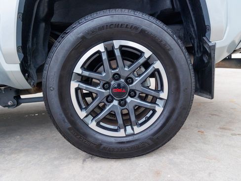 Used 2024 Toyota Tacoma TRD Sport image 15