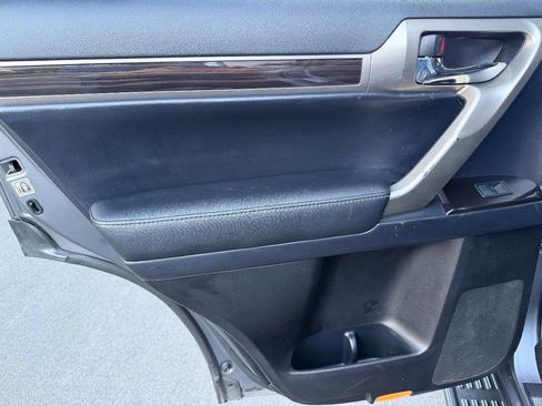 Used 2015 Lexus GX 460 image 20