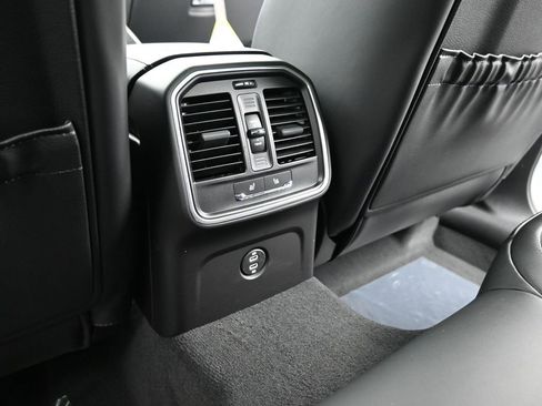 New 2025 Porsche Macan S image 27