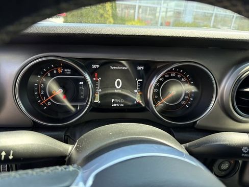 Used 2020 Jeep Gladiator Sport w/ Quick Order Package 24S AWD/4WD image 18
