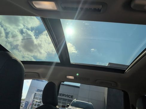 Used 2025 Subaru Ascent Limited image 27