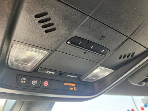 Used 2022 Buick Enclave Premium FWD image 22