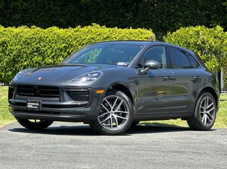 Certified 2025 Porsche Macan AWD/4WD video 1