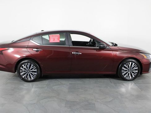 Certified 2025 Nissan Altima 2.5 SV image 15