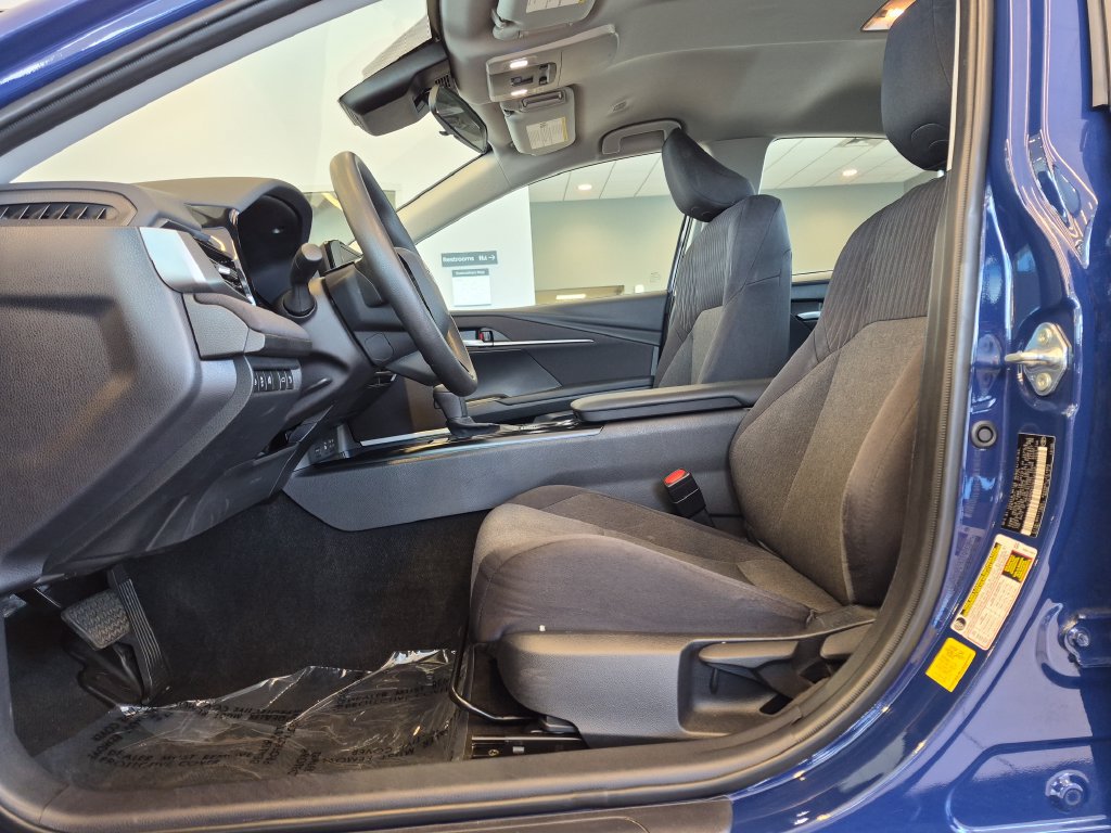 Used 2025 Toyota Camry LE FWD image 13
