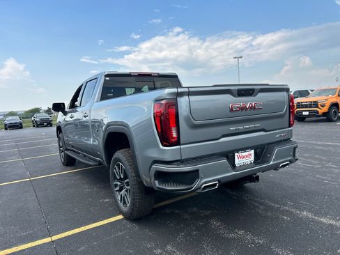 New 2026 GMC Sierra 1500 AT4 w/ AT4 Premium Package AWD/4WD image 8