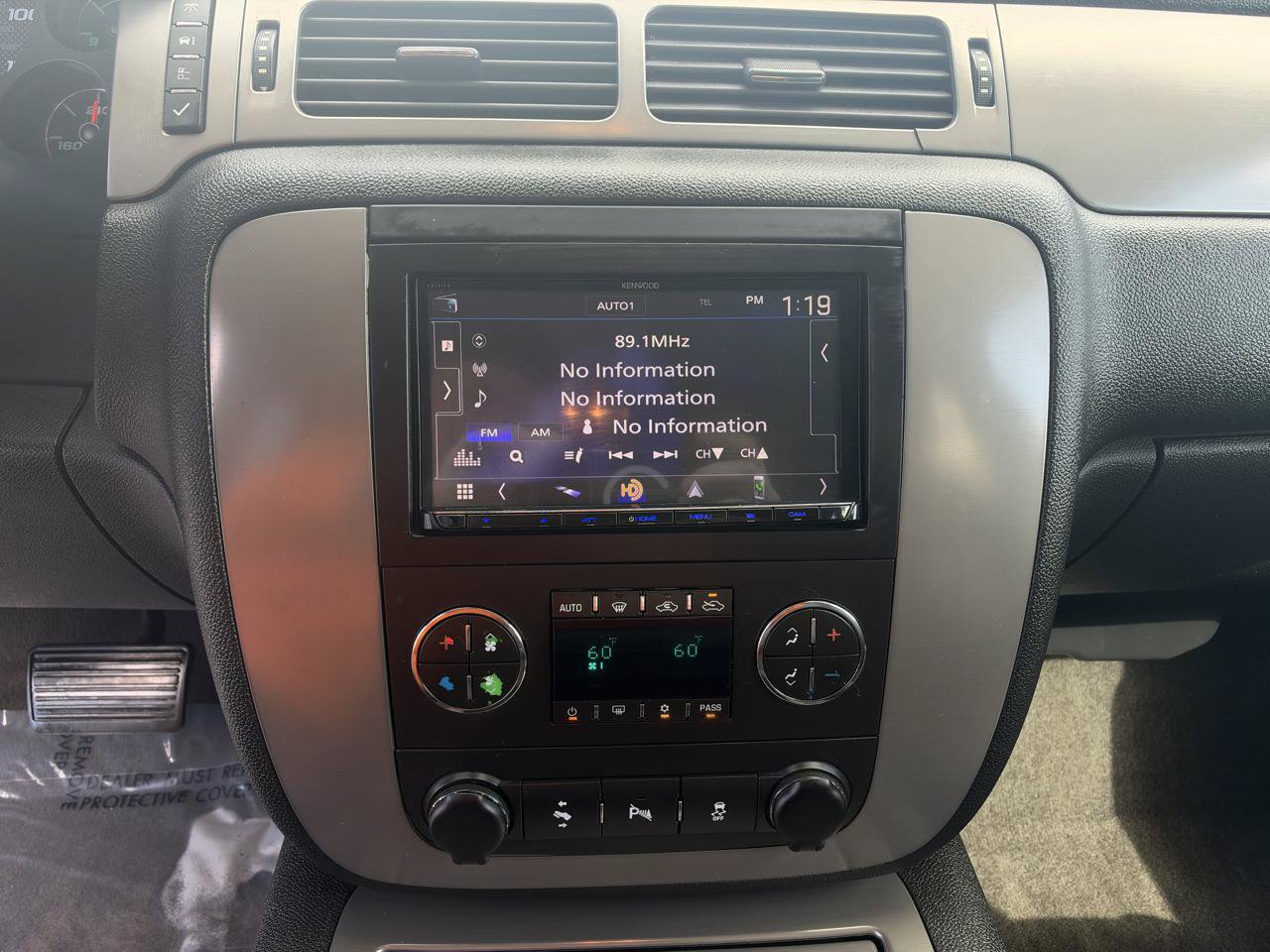 Used 2013 Chevrolet Avalanche LT w/ Suspension Package, Off-Road AWD/4WD image 15