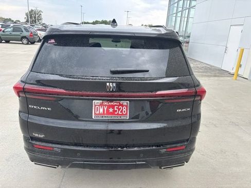 Used 2025 Buick Enclave Sport Touring FWD image 4