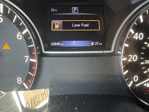 Used 2020 Nissan Pathfinder S FWD image 11