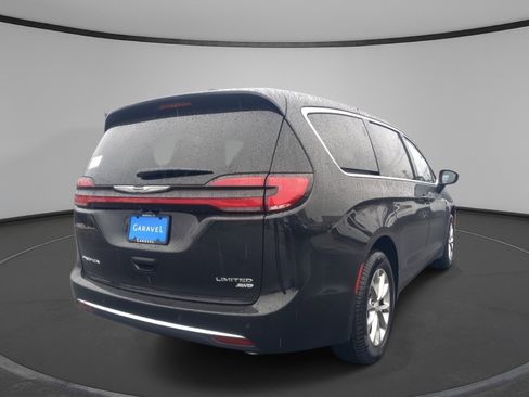 New 2026 Chrysler Pacifica Limited image 22