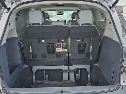 Used 2023 Toyota Sienna XLE image 26
