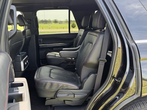 Used 2023 Ford Expedition Limited AWD/4WD image 25