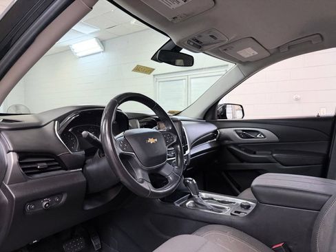 Used 2020 Chevrolet Traverse LT FWD image 15