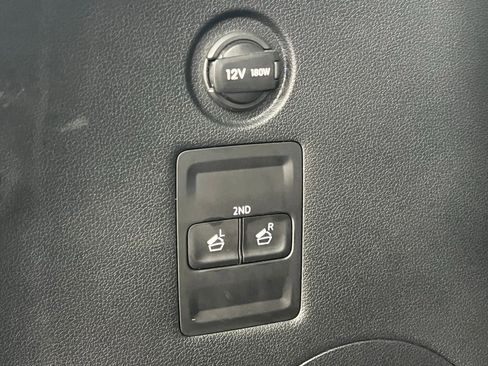 Used 2025 Hyundai Palisade SEL FWD image 15