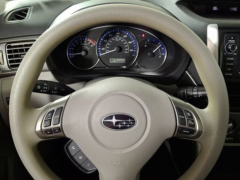 Used 2013 Subaru Forester 2.5X Premium w/ All-Weather Plus Pkg AWD/4WD image 18