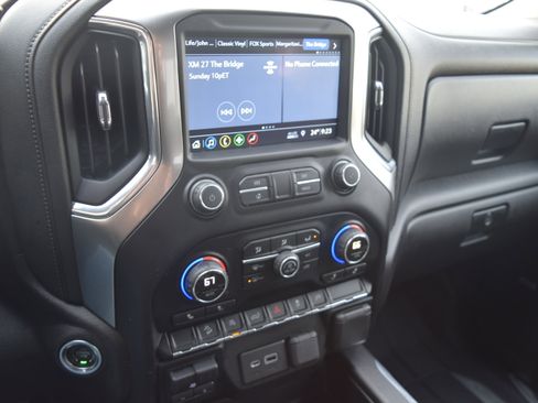 Used 2019 Chevrolet Silverado 1500 RST image 15