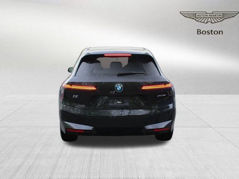 Used 2023 BMW iX xDrive50 w/ Sport Package AWD/4WD image 3