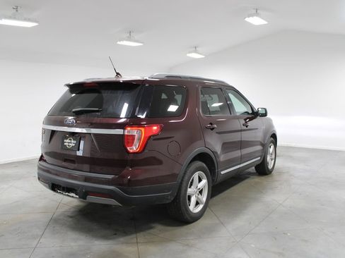 Used 2019 Ford Explorer XLT w/ Equipment Group 202A image 9