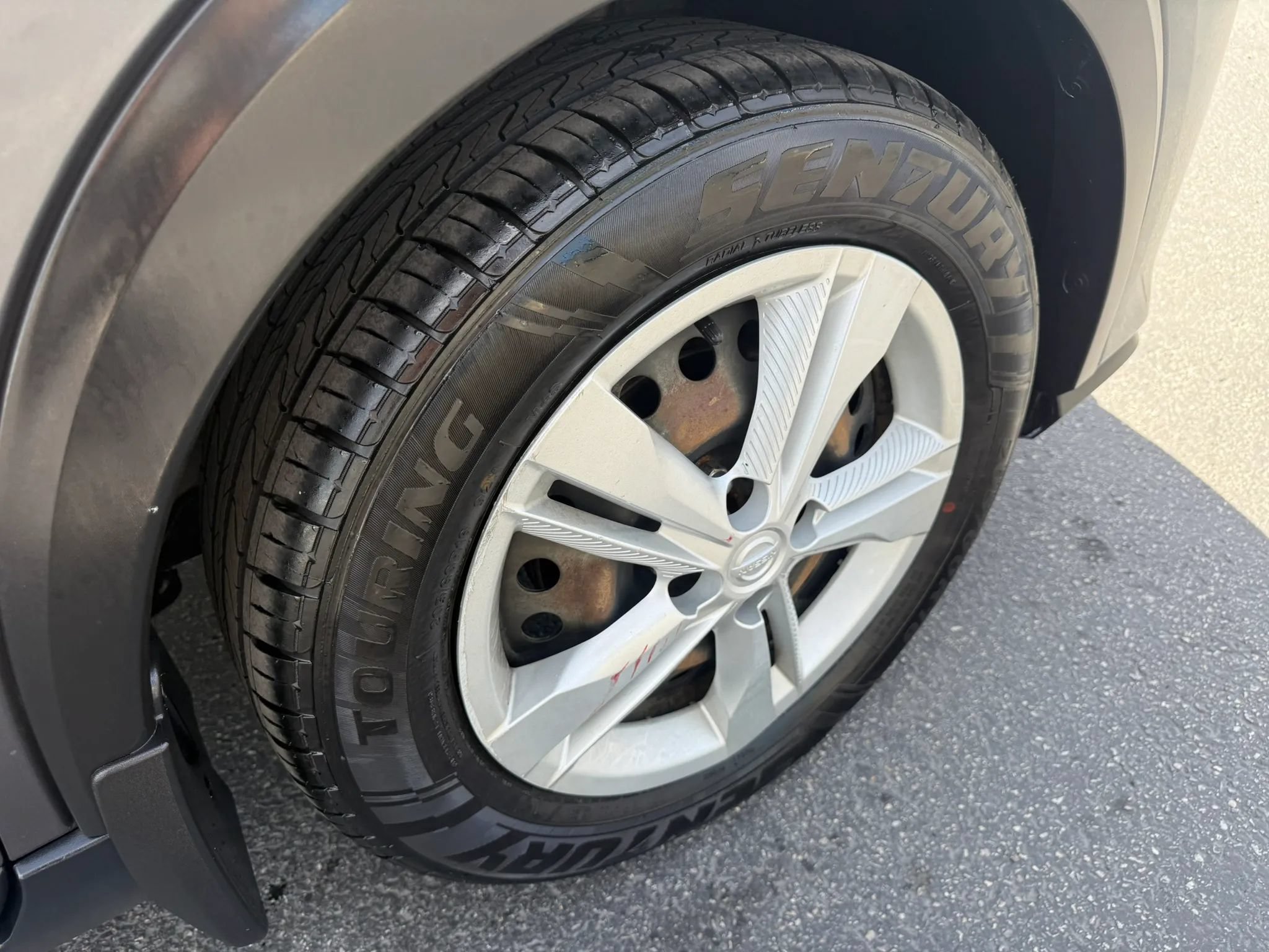 Used 2021 Nissan Kicks S FWD image 27