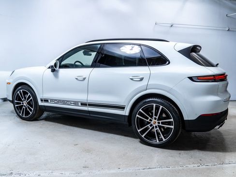 New 2026 Porsche Cayenne image 2