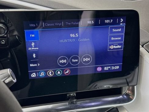 Used 2020 Chevrolet Corvette Stingray Preferred Cpe w/ 2LT Preferred Equipment Group RWD image 16