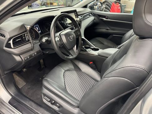 Used 2024 Toyota Camry SE image 13