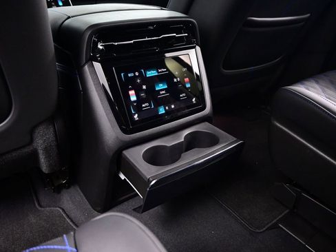 Used 2025 Cadillac Escalade IQ Sport 1 w/ Smart Trailering package image 10