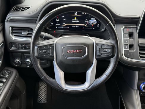 Used 2022 GMC Yukon SLT w/ SLT Luxury Package RWD image 8
