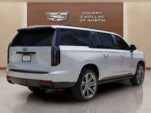 Certified 2026 Cadillac Escalade ESV Sport w/ Touring Package AWD/4WD image 4