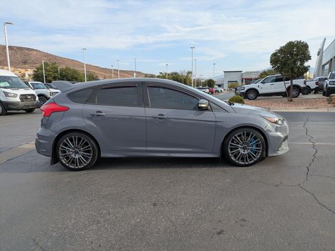 Used 2017 Ford Focus RS AWD/4WD image 2