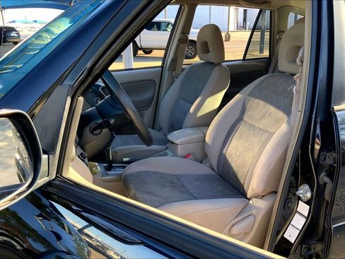 Used 2002 Toyota RAV4 4WD image 7