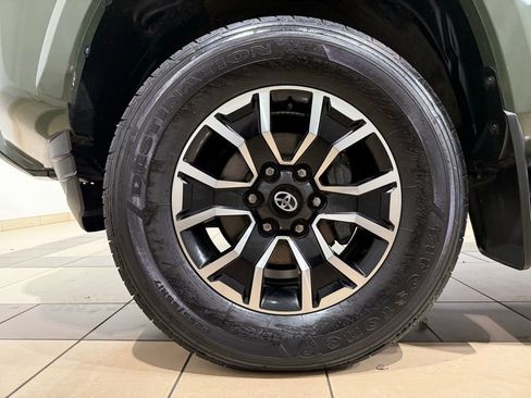 Certified 2022 Toyota Tacoma TRD Sport image 9