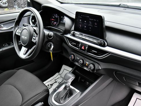 Used 2024 Kia Forte LXS image 35