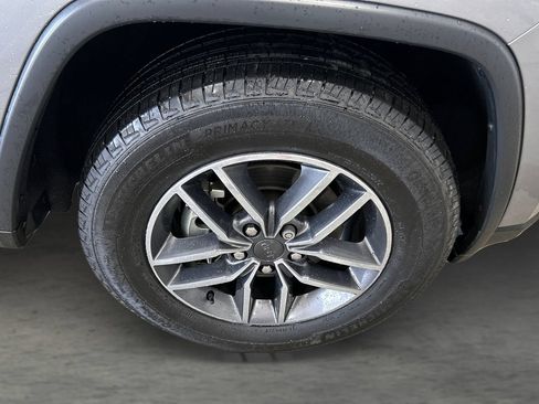 Used 2020 Jeep Grand Cherokee Limited AWD/4WD image 24