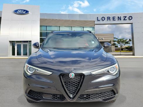Used 2023 Alfa Romeo Stelvio Sprint RWD image 2
