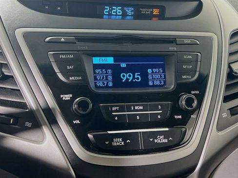 Used 2016 Hyundai Elantra SE FWD image 12