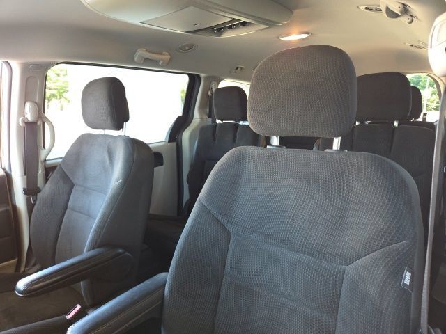 Used 2017 Dodge Grand Caravan SE w/ Power Window Group FWD image 18